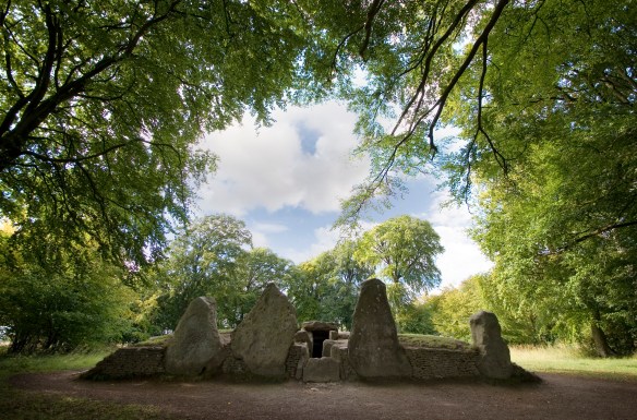 A long barrow from the time of Beowulf and the Lay of the Last Survivor found in Oxfordshire.
